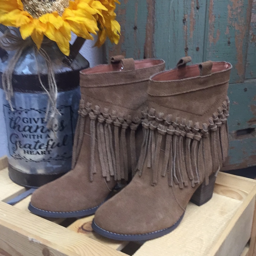 Sbicca leather booties